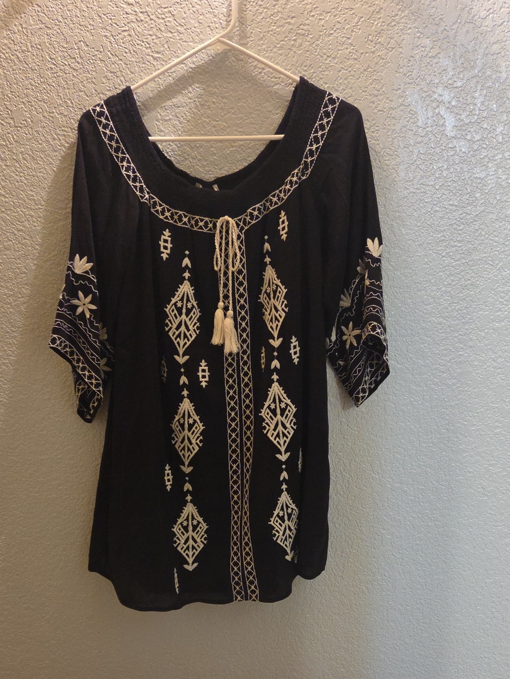 Forever 21 Black Bohemian Floral Embroidered Tunic Dress